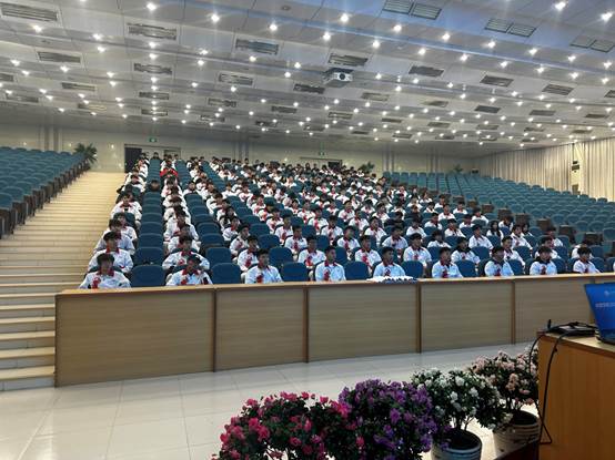 说明: E:\云顶国际\日常工作\员工日常管理\活动照片\2024年活动照片\员工活动照片\云顶国际2024年学风建设大会20241218\微信图片_20241219095322.jpg